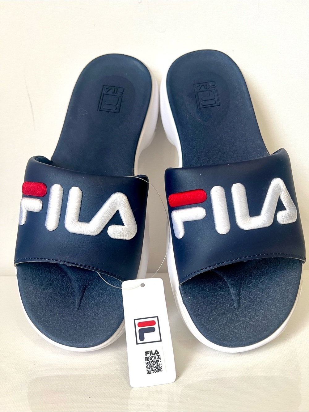 Nwt Fila Navy Disruptor Bold Slide Sandals With White & Red Logo Embroidery